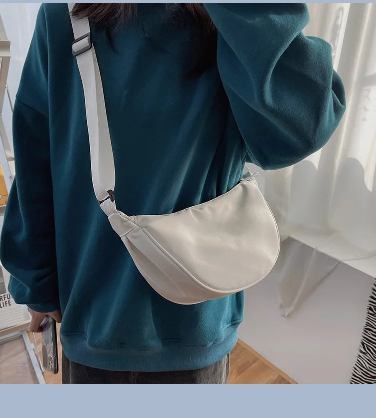 2023 nylon messenger bag women's new trendy dumpling bag lightweight small shoulder bag armpit bag simple shoulder canvas bag