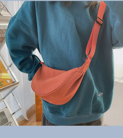 2023 nylon messenger bag women's new trendy dumpling bag lightweight small shoulder bag armpit bag simple shoulder canvas bag