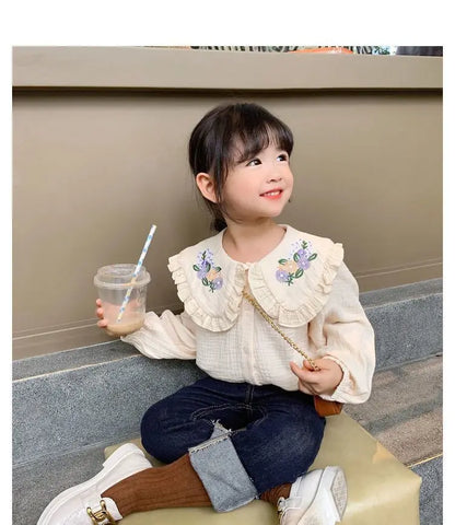 Baby girl doll collar shirt Spring and Autumn new children's Korean version long sleeved embroidered white shirt little girl top