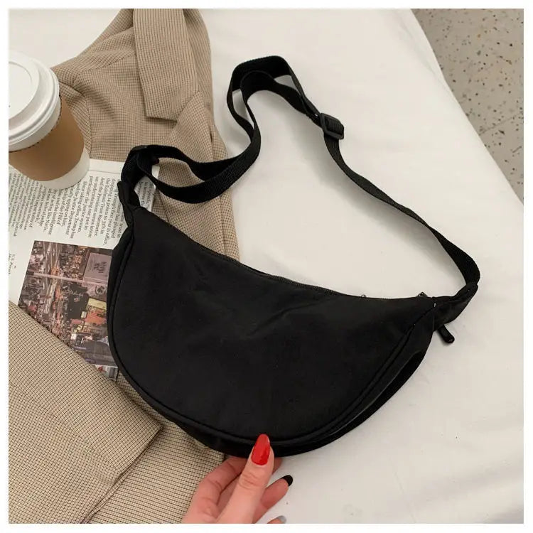 2023 nylon messenger bag women's new trendy dumpling bag lightweight small shoulder bag armpit bag simple shoulder canvas bag