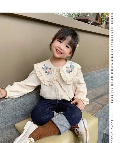 Baby girl doll collar shirt Spring and Autumn new children's Korean version long sleeved embroidered white shirt little girl top